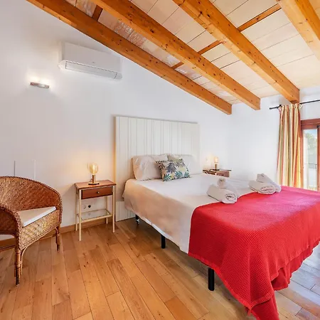 Villa Near Town Centre *